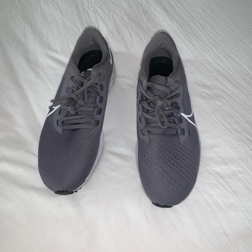 Nike Running Sneakers: Women’s Size 8